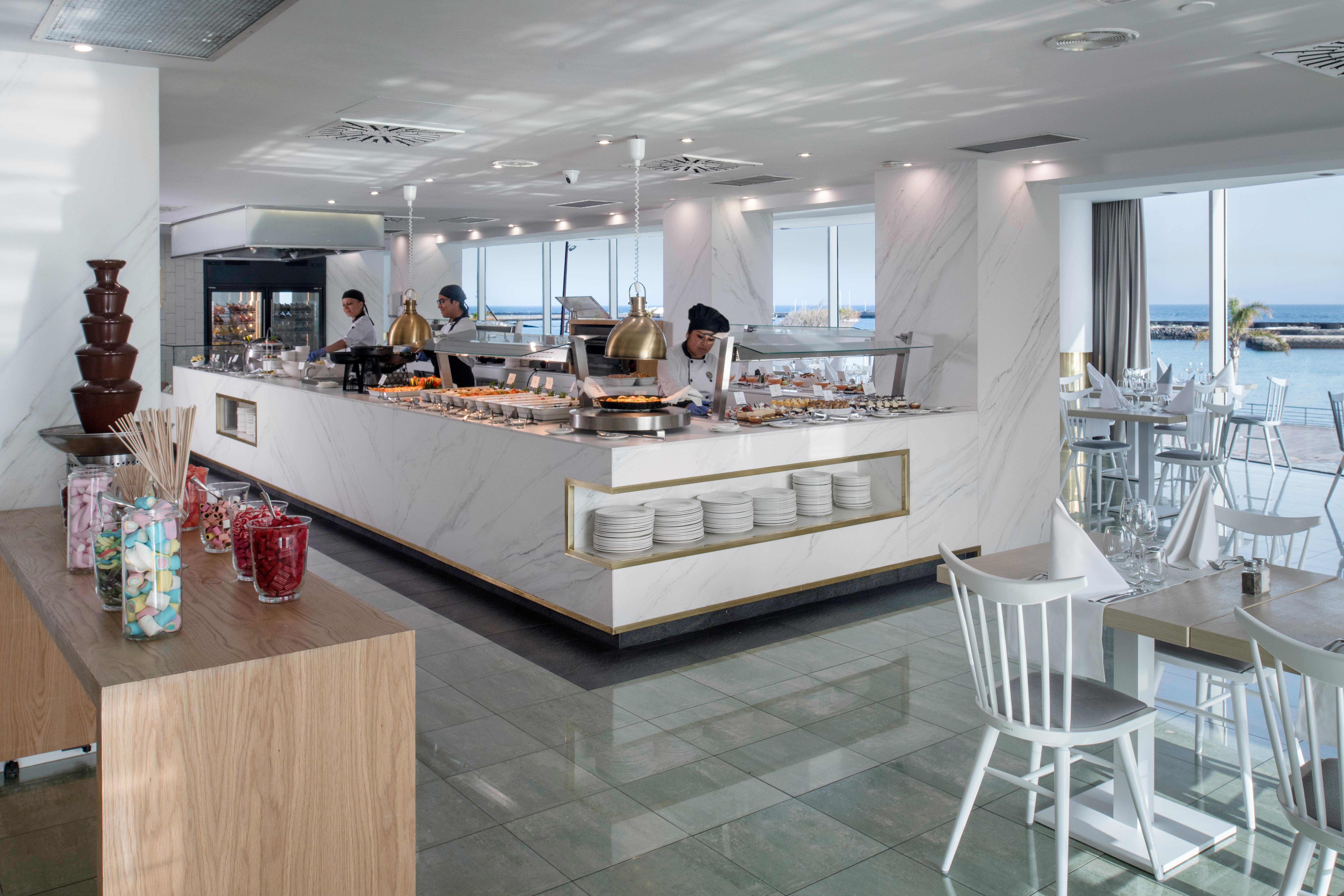Arrecife Gran Hotel & Spa Luaran gambar The Club at Chania Airport