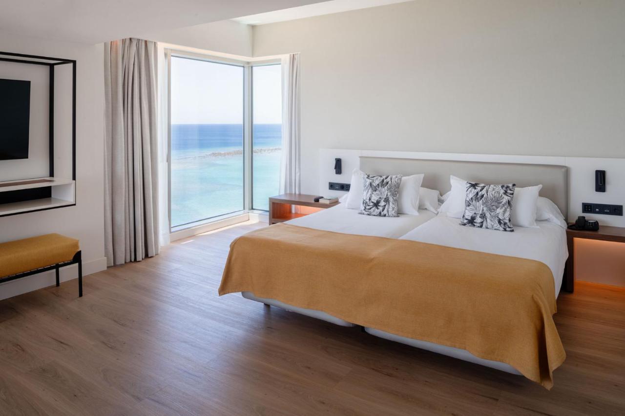 Arrecife Gran Hotel & Spa Luaran gambar A room at the hotel