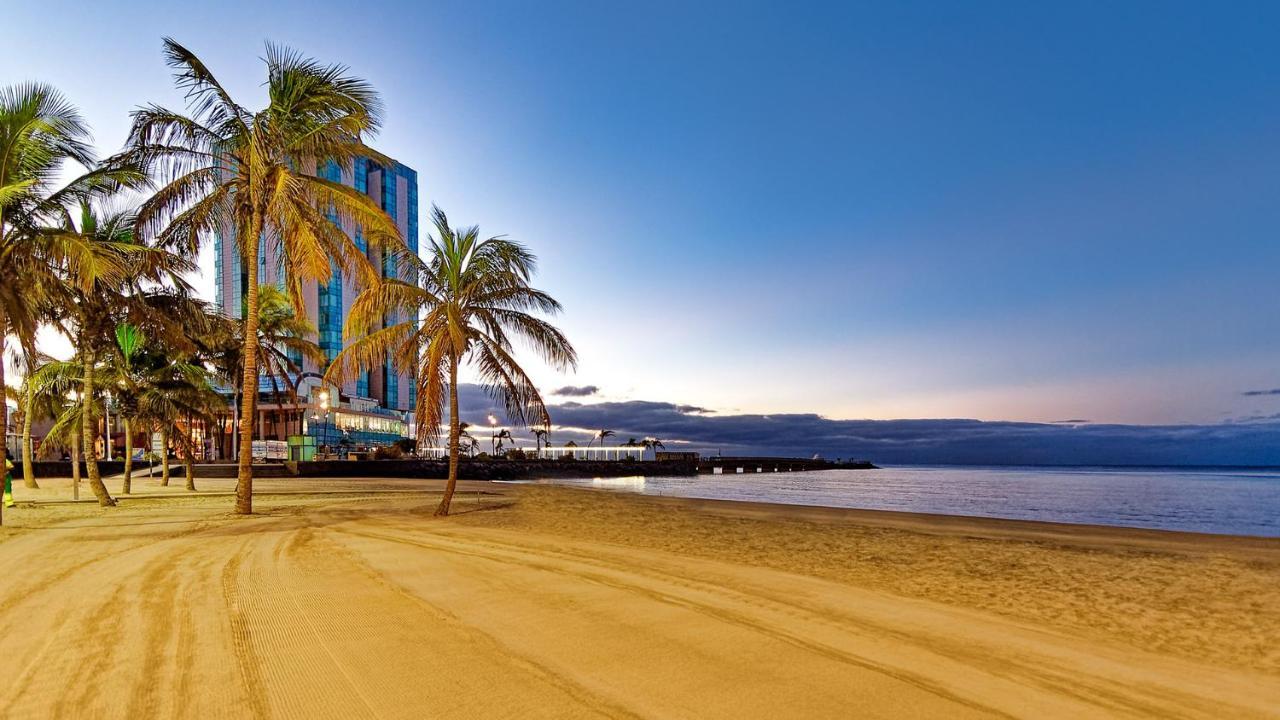Arrecife Gran Hotel & Spa Luaran gambar The beach at the Sheraton Jumeirah Hotel