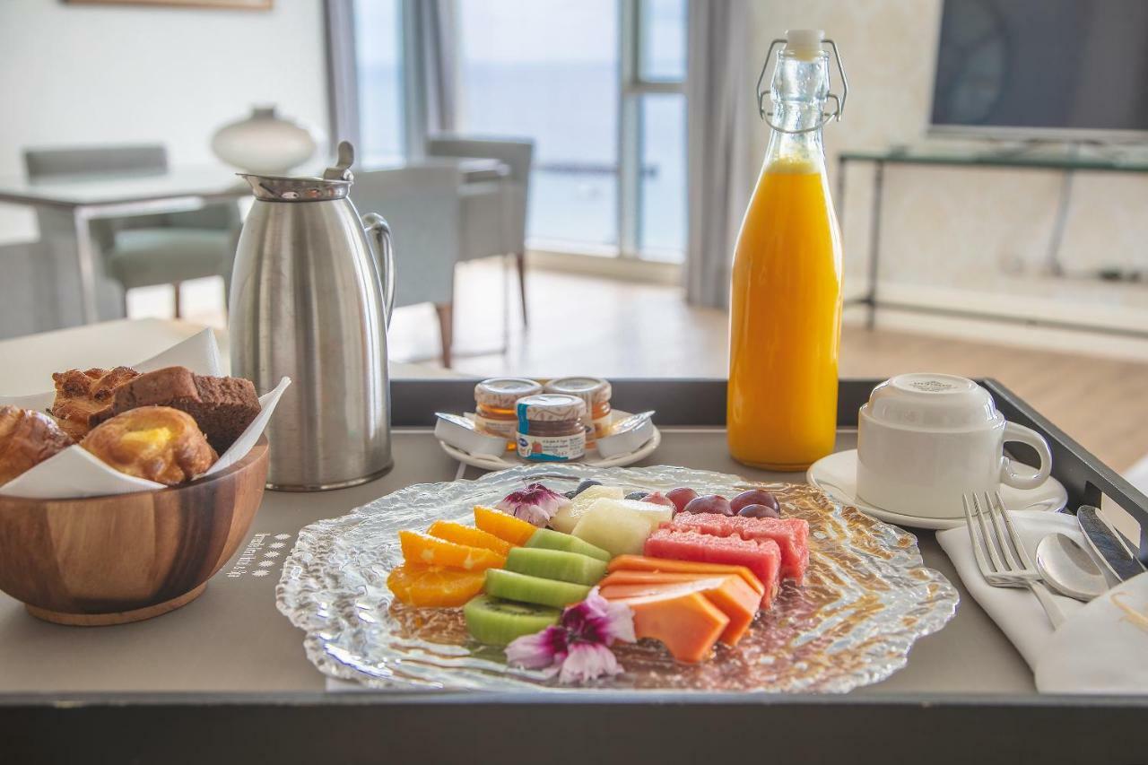 Arrecife Gran Hotel & Spa Luaran gambar A fruit plate